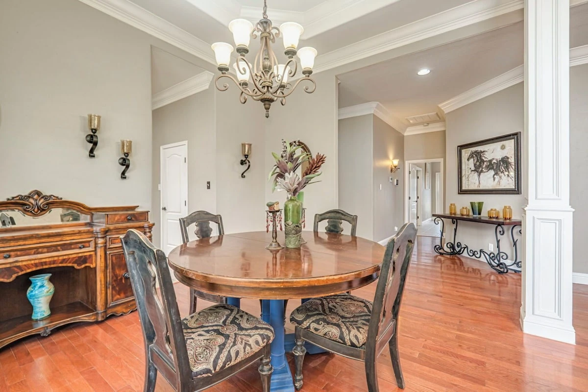 Dining Room at lincoln green - Photo 1