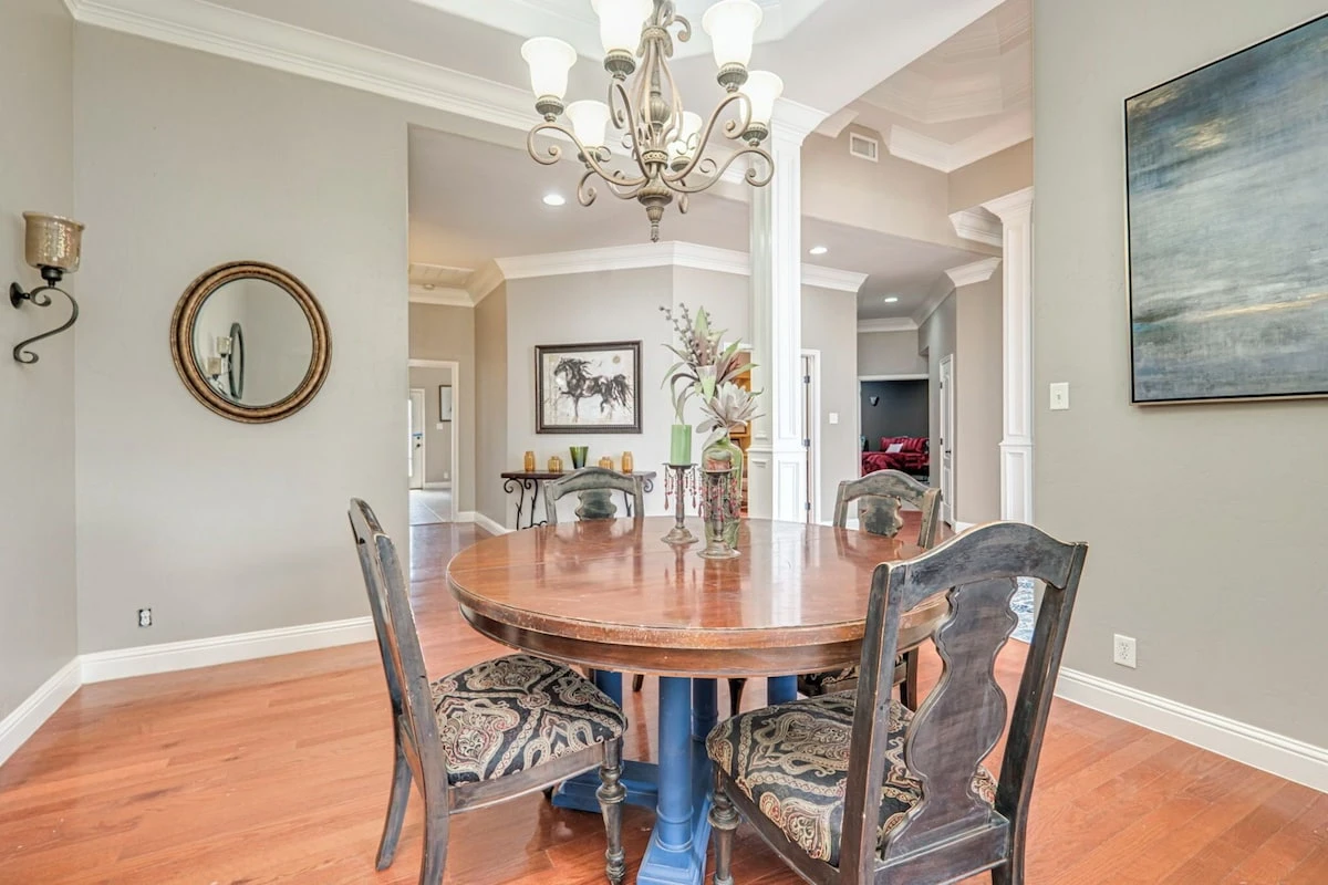 Dining Room at lincoln green - Photo 2