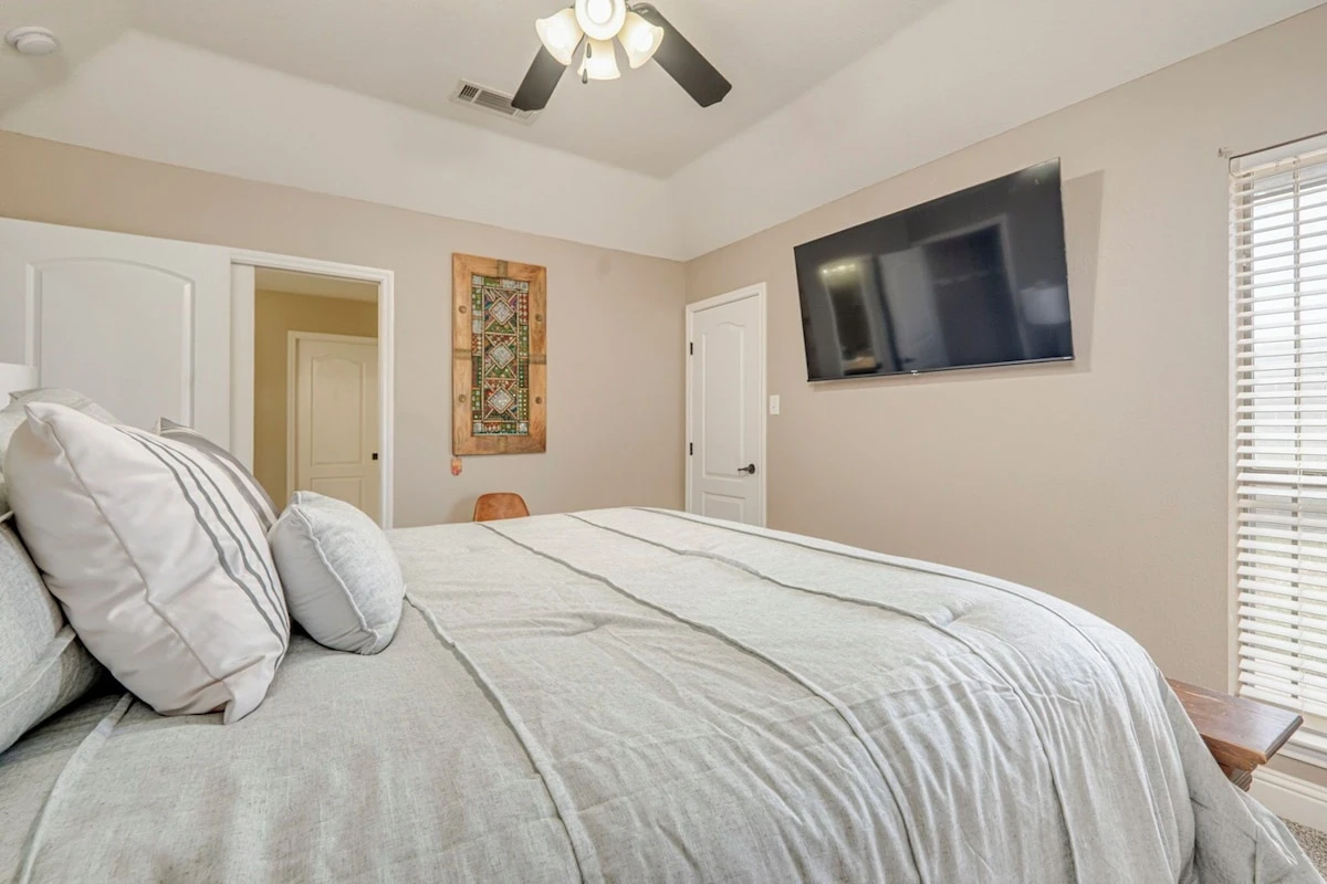 Bedroom at lincoln green - Photo 15